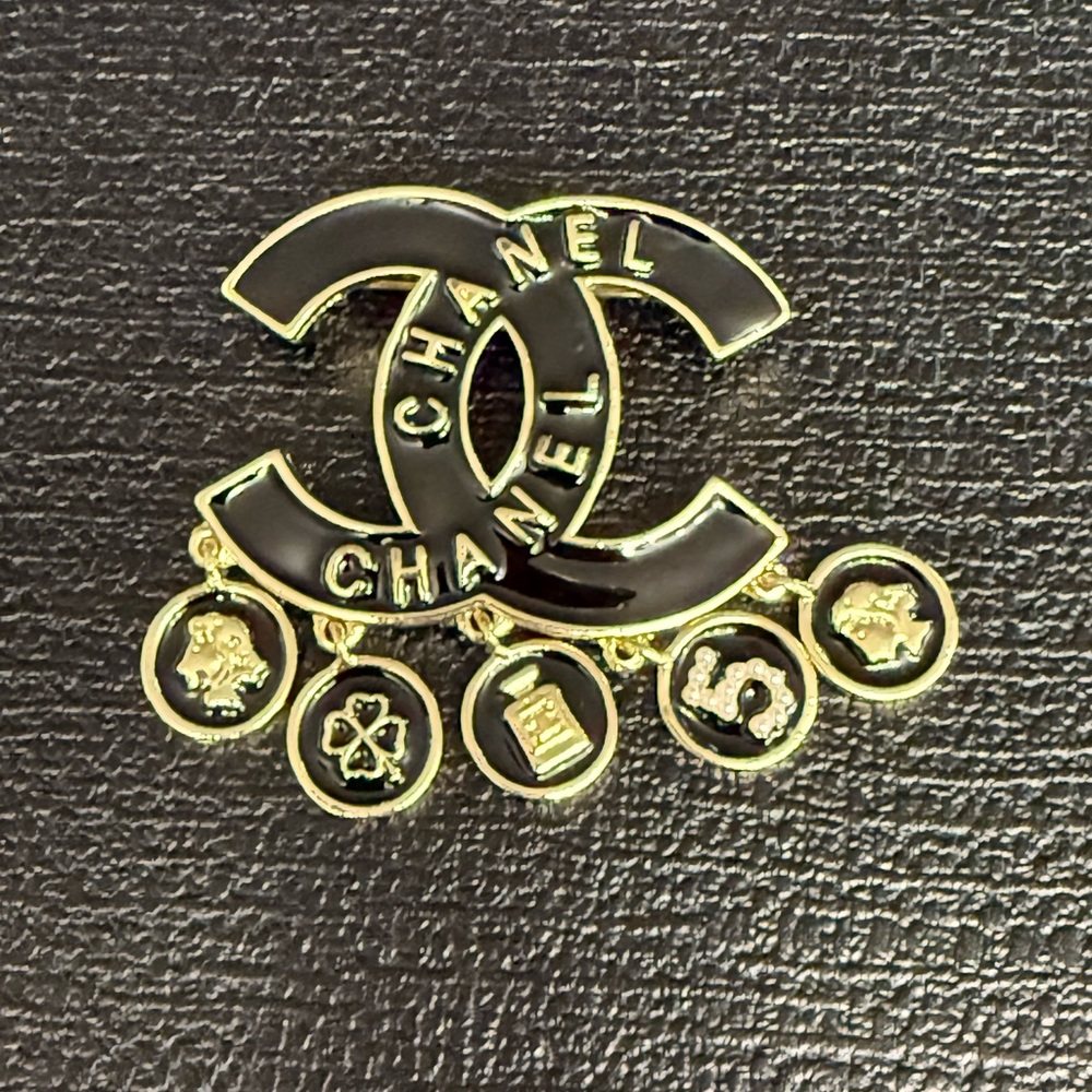 5 Charm Brooch black and gold plated #5,Perfume, Portrait, Lucky Clover NEW